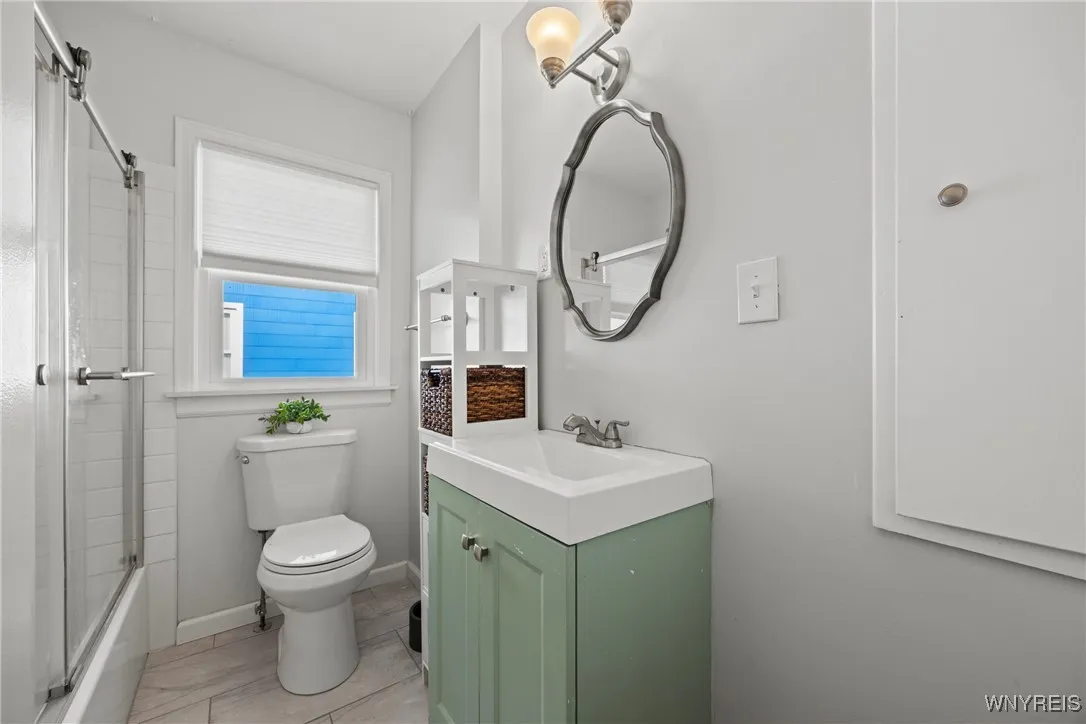 138 62nd Street, Niagara Falls, New York 14304, Niagara Falls, New York 14304, 3 Bedrooms Bedrooms, 6 Rooms Rooms,1 BathroomBathrooms,Residential Lease,For Rent,138 62nd Street, Niagara Falls, New York 14304,0,B1650829