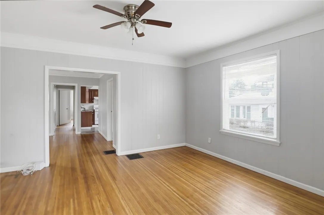 4232 Lake Avenue, Rochester, New York 14612, Rochester, New York 14612, 5 Bedrooms Bedrooms, ,2 BathroomsBathrooms,Residential,For Sale,4232 Lake Avenue, Rochester, New York 14612,0,R1650044