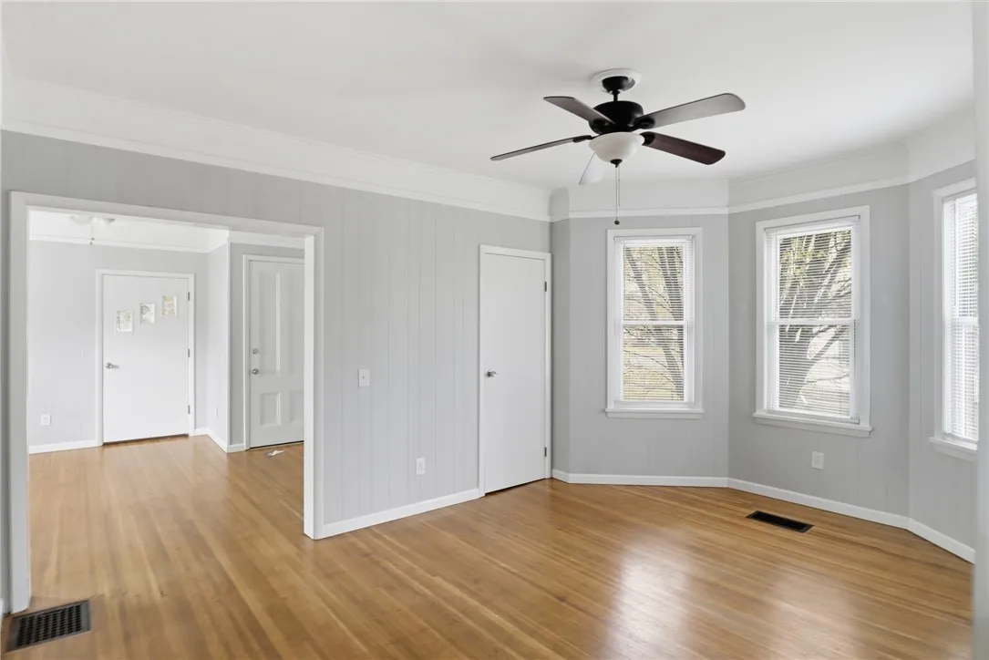 4232 Lake Avenue, Rochester, New York 14612, Rochester, New York 14612, 5 Bedrooms Bedrooms, ,2 BathroomsBathrooms,Residential,For Sale,4232 Lake Avenue, Rochester, New York 14612,0,R1650044