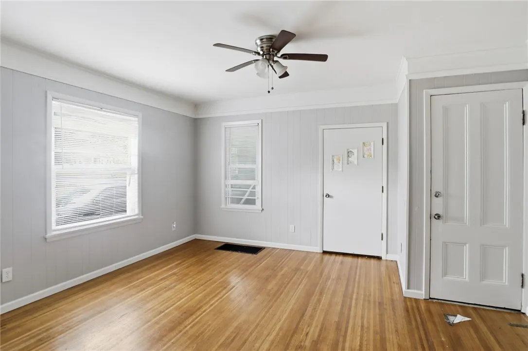 4232 Lake Avenue, Rochester, New York 14612, Rochester, New York 14612, 5 Bedrooms Bedrooms, ,2 BathroomsBathrooms,Residential,For Sale,4232 Lake Avenue, Rochester, New York 14612,0,R1650044