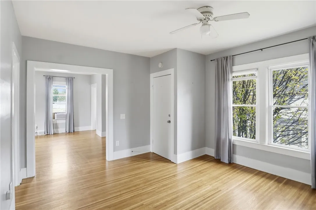 4232 Lake Avenue, Rochester, New York 14612, Rochester, New York 14612, 5 Bedrooms Bedrooms, ,2 BathroomsBathrooms,Residential,For Sale,4232 Lake Avenue, Rochester, New York 14612,0,R1650044