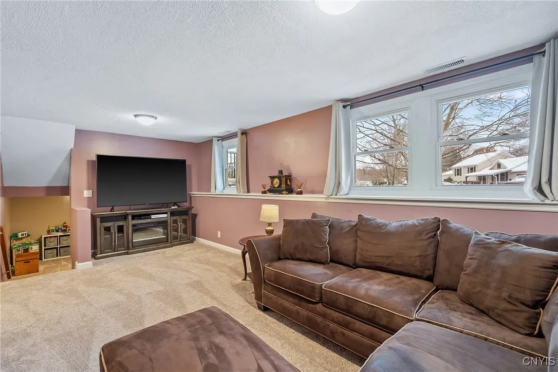 9554 Bantry Lane, Cicero, New York 13029, Cicero, New York 13029, 4 Bedrooms Bedrooms, 10 Rooms Rooms,2 BathroomsBathrooms,Residential,For Sale,9554 Bantry Lane, Cicero, New York 13029,0,S1650681