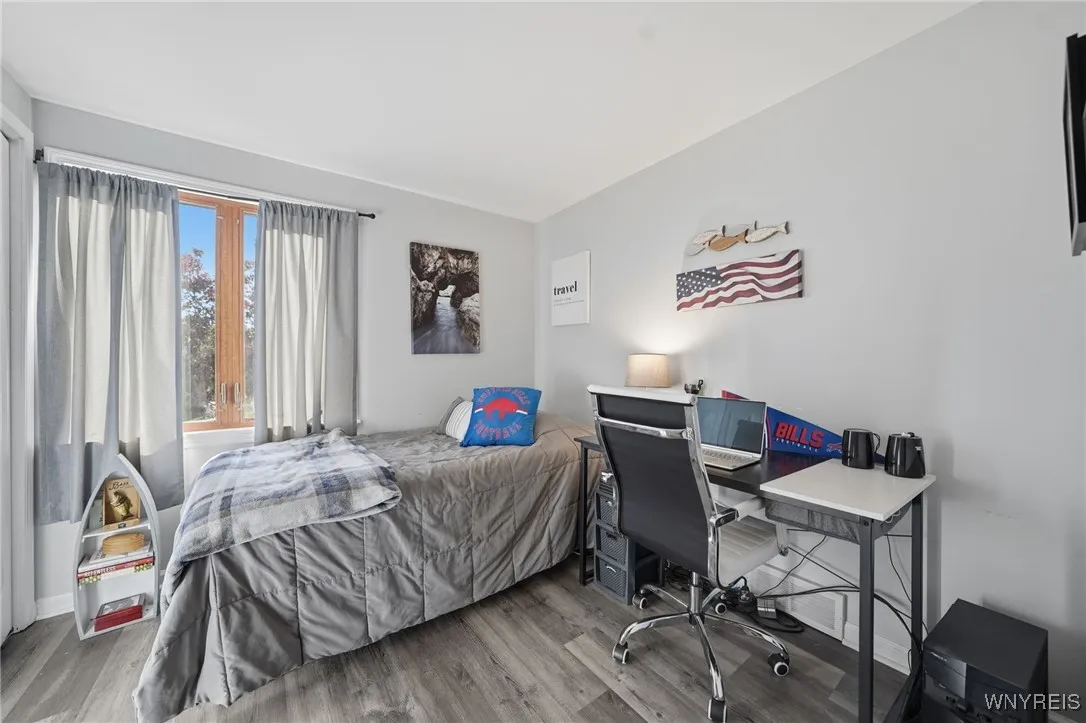 28 Baywood Drive, Cheektowaga, New York 14227, Cheektowaga, New York 14227, 3 Bedrooms Bedrooms, 6 Rooms Rooms,1 BathroomBathrooms,Residential,For Sale,28 Baywood Drive, Cheektowaga, New York 14227,0,B1650206