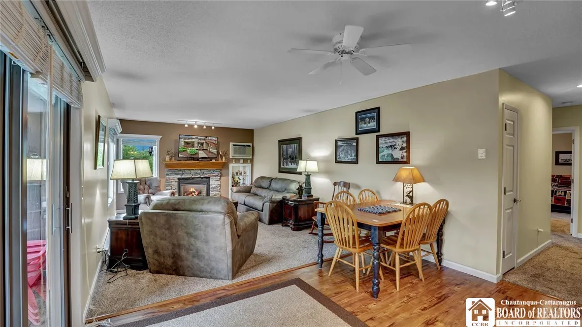 Living Room with fireplace