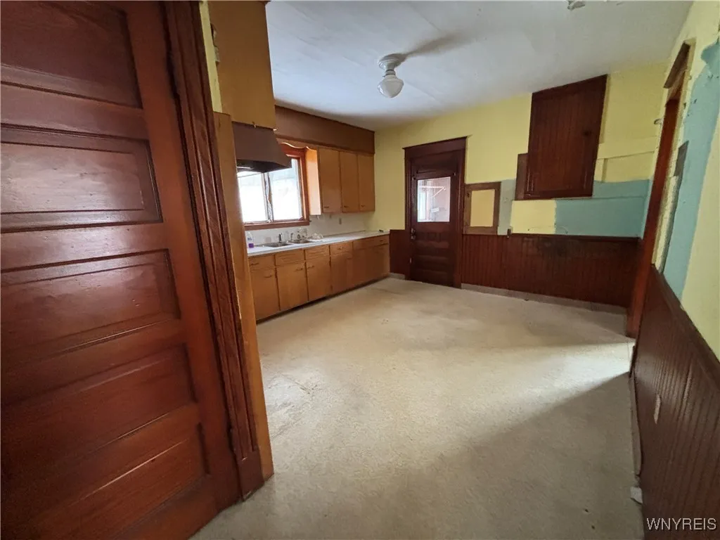 459 East Avenue, Lockport City, New York 14094, Lockport City, New York 14094, 4 Bedrooms Bedrooms, 7 Rooms Rooms,1 BathroomBathrooms,Residential,For Sale,459 East Avenue, Lockport City, New York 14094,0,B1650842
