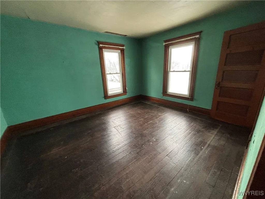 459 East Avenue, Lockport City, New York 14094, Lockport City, New York 14094, 4 Bedrooms Bedrooms, 7 Rooms Rooms,1 BathroomBathrooms,Residential,For Sale,459 East Avenue, Lockport City, New York 14094,0,B1650842