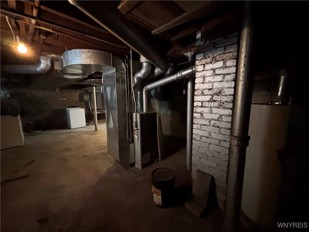 459 East Avenue, Lockport City, New York 14094, Lockport City, New York 14094, 4 Bedrooms Bedrooms, 7 Rooms Rooms,1 BathroomBathrooms,Residential,For Sale,459 East Avenue, Lockport City, New York 14094,0,B1650842