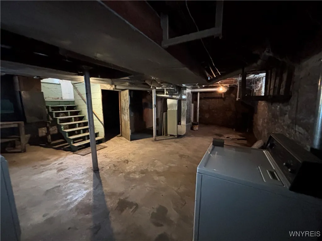 459 East Avenue, Lockport City, New York 14094, Lockport City, New York 14094, 4 Bedrooms Bedrooms, 7 Rooms Rooms,1 BathroomBathrooms,Residential,For Sale,459 East Avenue, Lockport City, New York 14094,0,B1650842