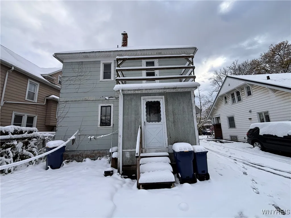 459 East Avenue, Lockport City, New York 14094, Lockport City, New York 14094, 4 Bedrooms Bedrooms, 7 Rooms Rooms,1 BathroomBathrooms,Residential,For Sale,459 East Avenue, Lockport City, New York 14094,0,B1650842