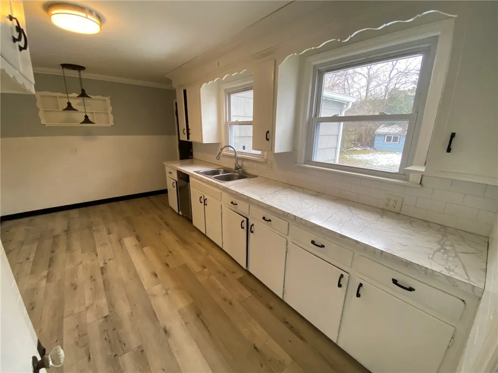 47 Thorpe Crescent, Greece, New York 14616, Greece, New York 14616, 3 Bedrooms Bedrooms, 5 Rooms Rooms,1 BathroomBathrooms,Residential,For Sale,47 Thorpe Crescent, Greece, New York 14616,0,R1650836