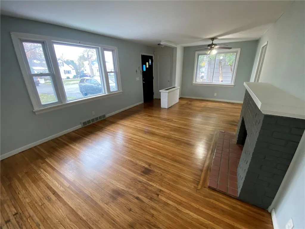 47 Thorpe Crescent, Greece, New York 14616, Greece, New York 14616, 3 Bedrooms Bedrooms, 5 Rooms Rooms,1 BathroomBathrooms,Residential,For Sale,47 Thorpe Crescent, Greece, New York 14616,0,R1650836