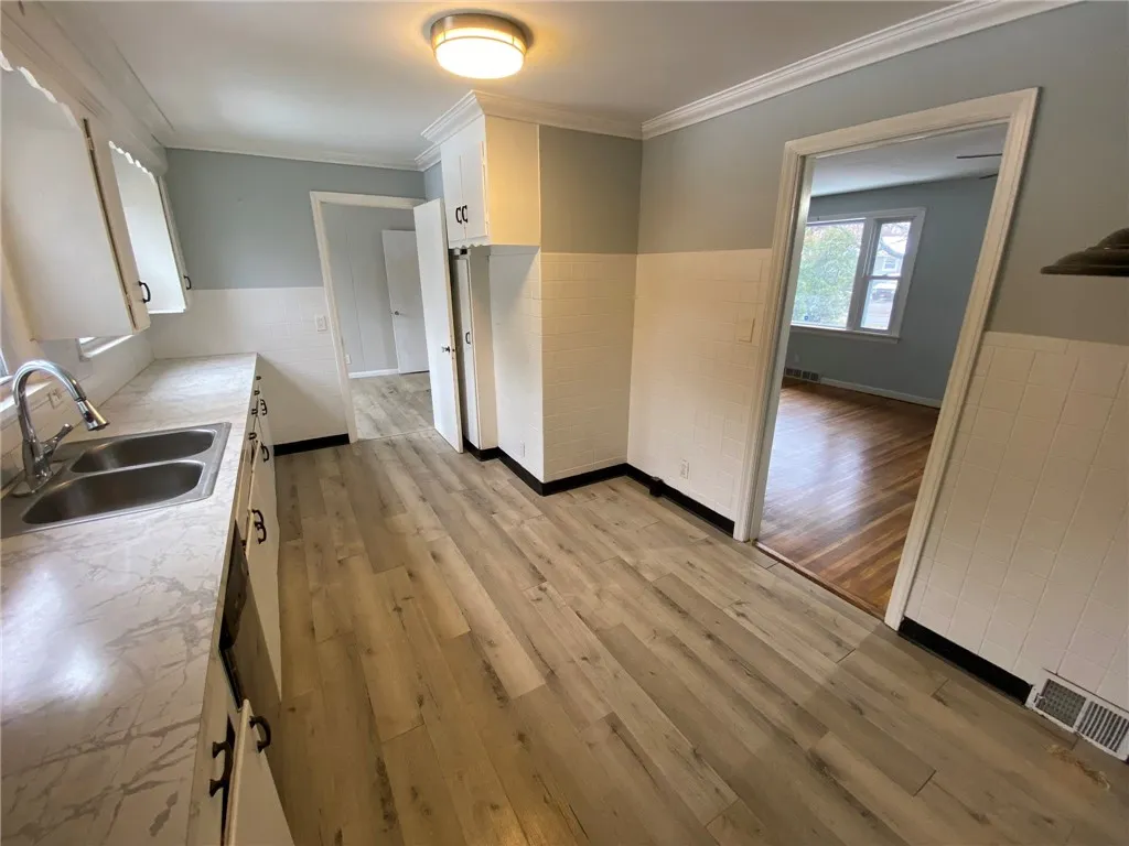 47 Thorpe Crescent, Greece, New York 14616, Greece, New York 14616, 3 Bedrooms Bedrooms, 5 Rooms Rooms,1 BathroomBathrooms,Residential,For Sale,47 Thorpe Crescent, Greece, New York 14616,0,R1650836