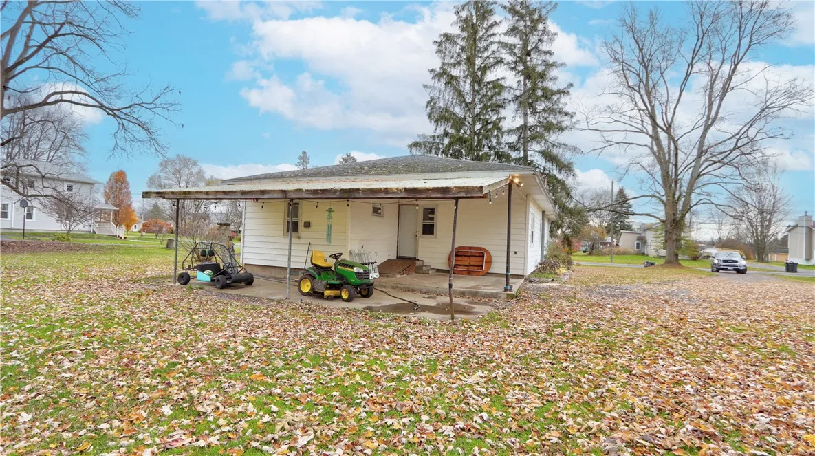 54 West Wright Avenue, Waterloo, New York 13165, Waterloo, New York 13165, 4 Bedrooms Bedrooms, 8 Rooms Rooms,1 BathroomBathrooms,Residential,For Sale,54 West Wright Avenue, Waterloo, New York 13165,0,R1650273