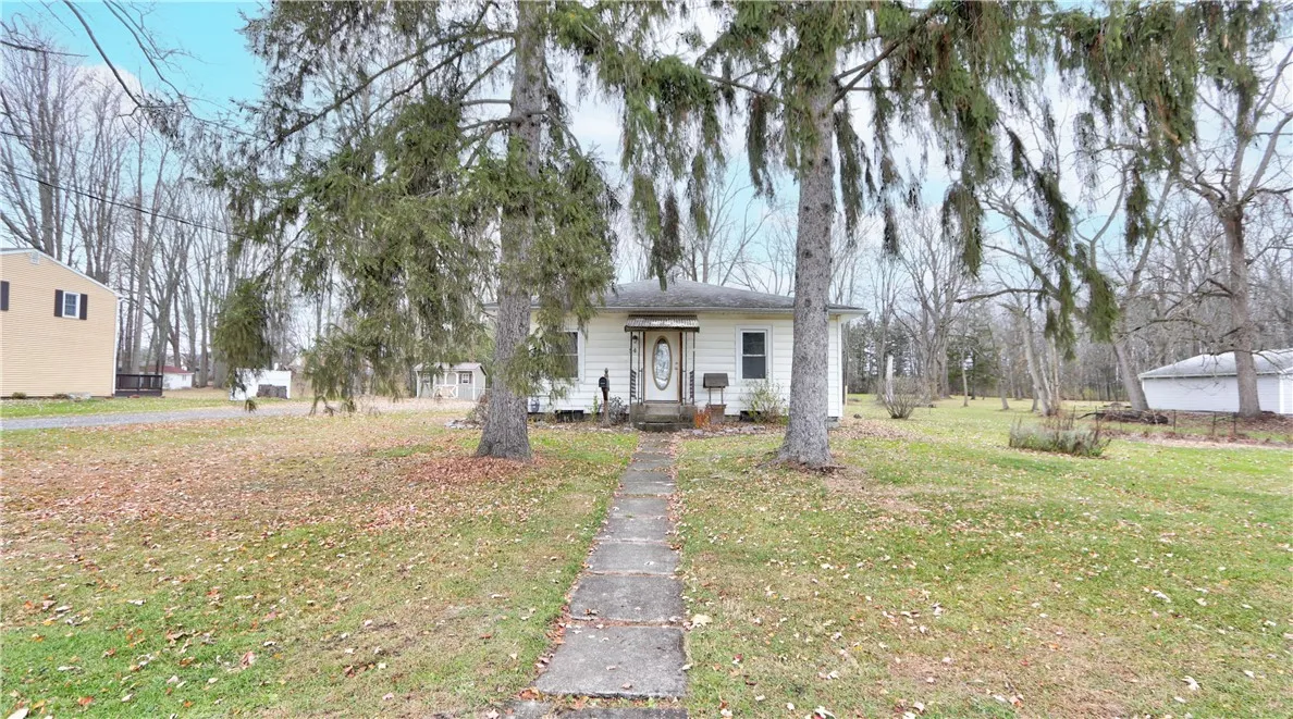 54 West Wright Avenue, Waterloo, New York 13165, Waterloo, New York 13165, 4 Bedrooms Bedrooms, 8 Rooms Rooms,1 BathroomBathrooms,Residential,For Sale,54 West Wright Avenue, Waterloo, New York 13165,0,R1650273