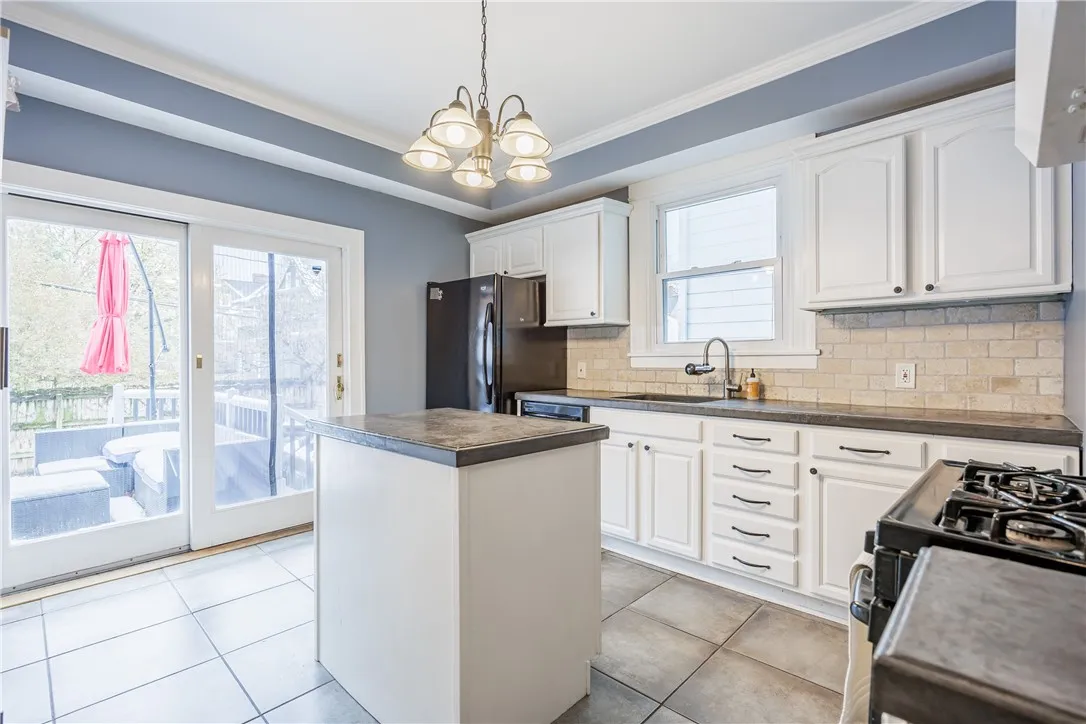 1043 Park Avenue, Rochester, New York 14610, Rochester, New York 14610, 3 Bedrooms Bedrooms, 7 Rooms Rooms,2 BathroomsBathrooms,Residential,For Sale,1043 Park Avenue, Rochester, New York 14610,0,R1650765