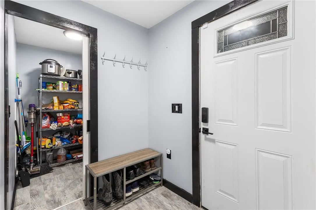 293 Elmgrove Road, Greece, New York 14626, Greece, New York 14626, 3 Bedrooms Bedrooms, 7 Rooms Rooms,2 BathroomsBathrooms,Residential,For Sale,293 Elmgrove Road, Greece, New York 14626,0,R1649843