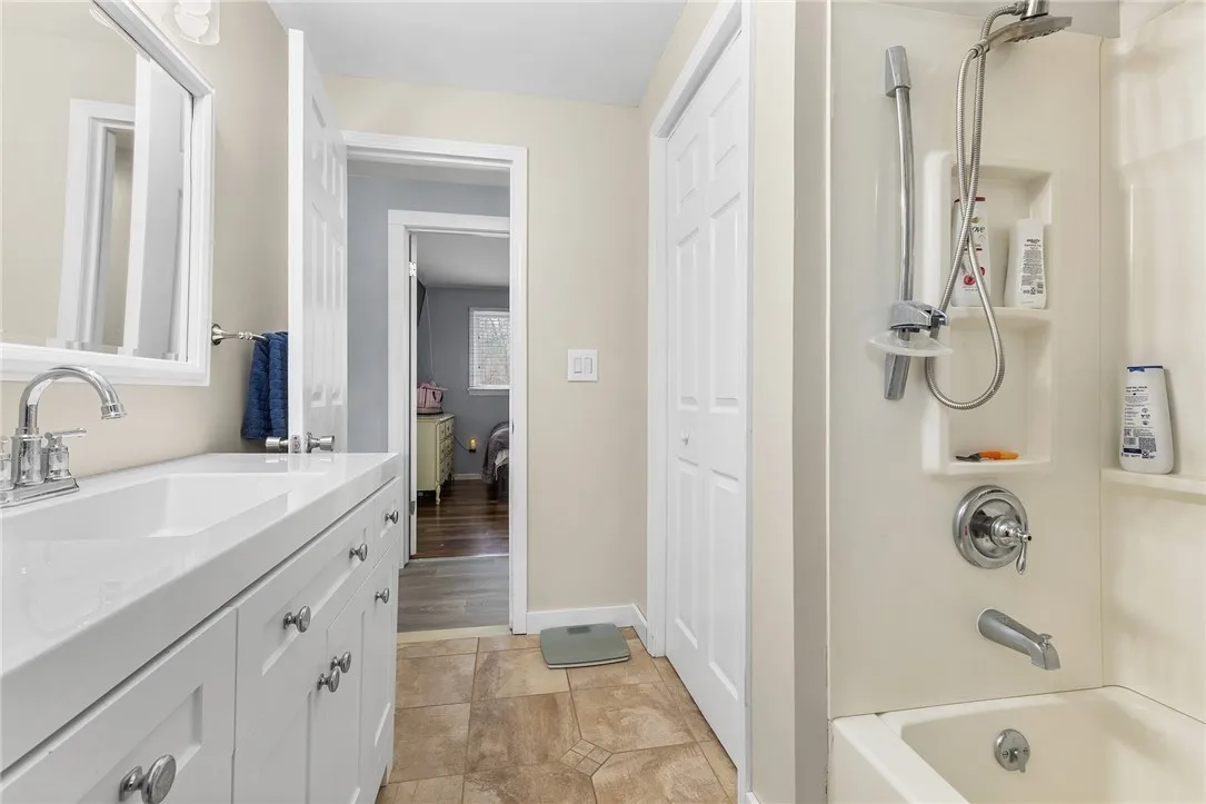 293 Elmgrove Road, Greece, New York 14626, Greece, New York 14626, 3 Bedrooms Bedrooms, 7 Rooms Rooms,2 BathroomsBathrooms,Residential,For Sale,293 Elmgrove Road, Greece, New York 14626,0,R1649843