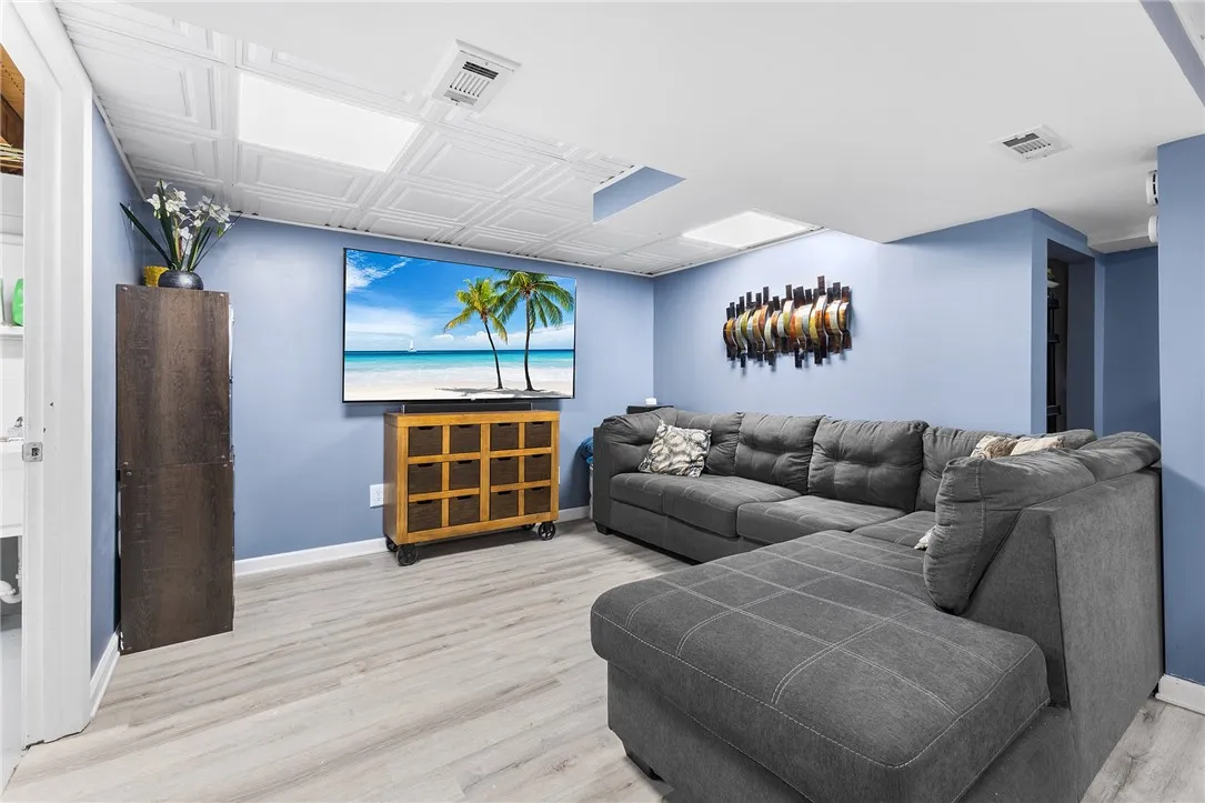 293 Elmgrove Road, Greece, New York 14626, Greece, New York 14626, 3 Bedrooms Bedrooms, 7 Rooms Rooms,2 BathroomsBathrooms,Residential,For Sale,293 Elmgrove Road, Greece, New York 14626,0,R1649843