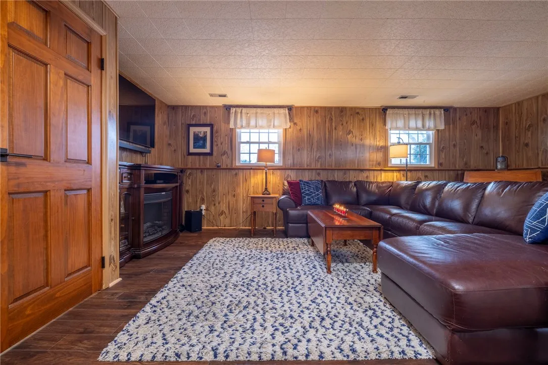 1529 Waterford Road, Walworth, New York 14568, Walworth, New York 14568, 4 Bedrooms Bedrooms, 7 Rooms Rooms,2 BathroomsBathrooms,Residential,For Sale,1529 Waterford Road, Walworth, New York 14568,0,R1649820