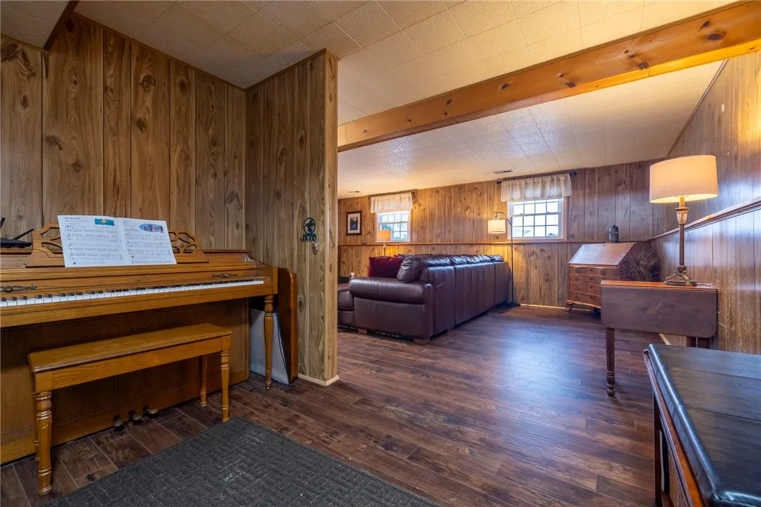 1529 Waterford Road, Walworth, New York 14568, Walworth, New York 14568, 4 Bedrooms Bedrooms, 7 Rooms Rooms,2 BathroomsBathrooms,Residential,For Sale,1529 Waterford Road, Walworth, New York 14568,0,R1649820