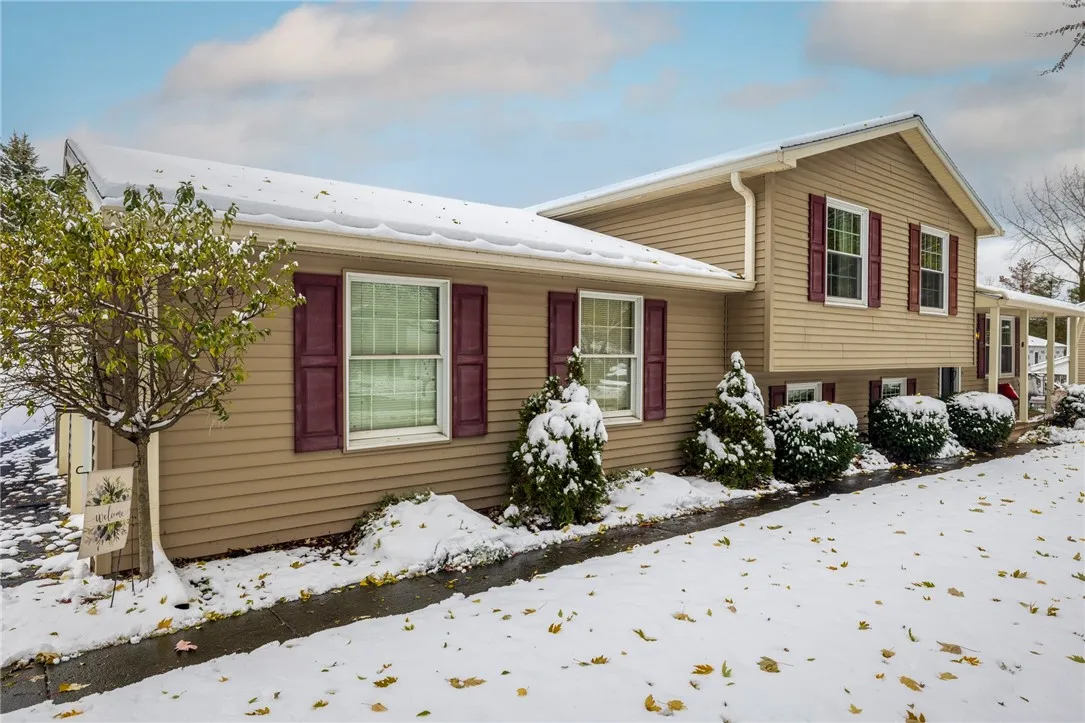 1529 Waterford Road, Walworth, New York 14568, Walworth, New York 14568, 4 Bedrooms Bedrooms, 7 Rooms Rooms,2 BathroomsBathrooms,Residential,For Sale,1529 Waterford Road, Walworth, New York 14568,0,R1649820