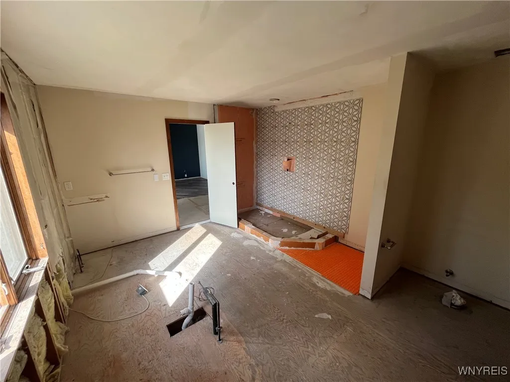 77 William Price Parkway, Buffalo, New York 14214, Buffalo, New York 14214, 3 Bedrooms Bedrooms, 8 Rooms Rooms,2 BathroomsBathrooms,Residential,For Sale,77 William Price Parkway, Buffalo, New York 14214,0,B1650827