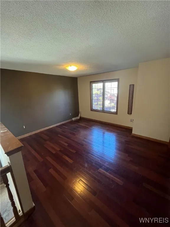 77 William Price Parkway, Buffalo, New York 14214, Buffalo, New York 14214, 3 Bedrooms Bedrooms, 8 Rooms Rooms,2 BathroomsBathrooms,Residential,For Sale,77 William Price Parkway, Buffalo, New York 14214,0,B1650827