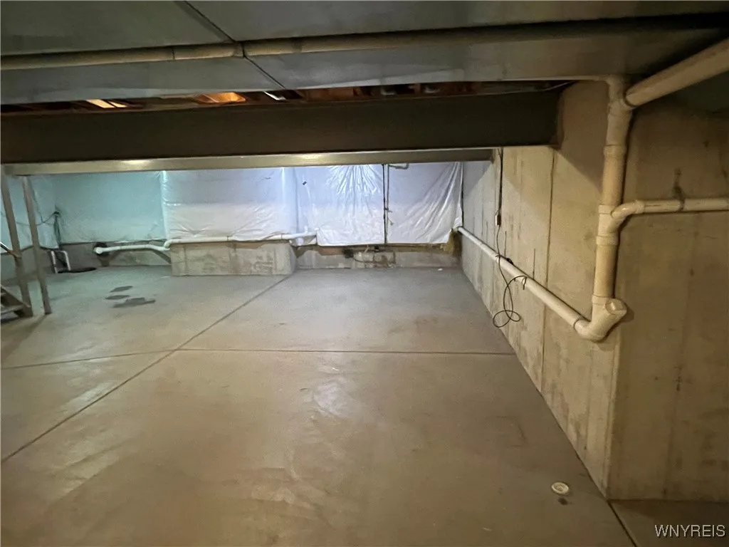 77 William Price Parkway, Buffalo, New York 14214, Buffalo, New York 14214, 3 Bedrooms Bedrooms, 8 Rooms Rooms,2 BathroomsBathrooms,Residential,For Sale,77 William Price Parkway, Buffalo, New York 14214,0,B1650827