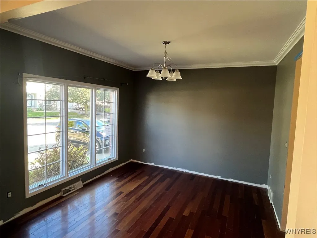 77 William Price Parkway, Buffalo, New York 14214, Buffalo, New York 14214, 3 Bedrooms Bedrooms, 8 Rooms Rooms,2 BathroomsBathrooms,Residential,For Sale,77 William Price Parkway, Buffalo, New York 14214,0,B1650827