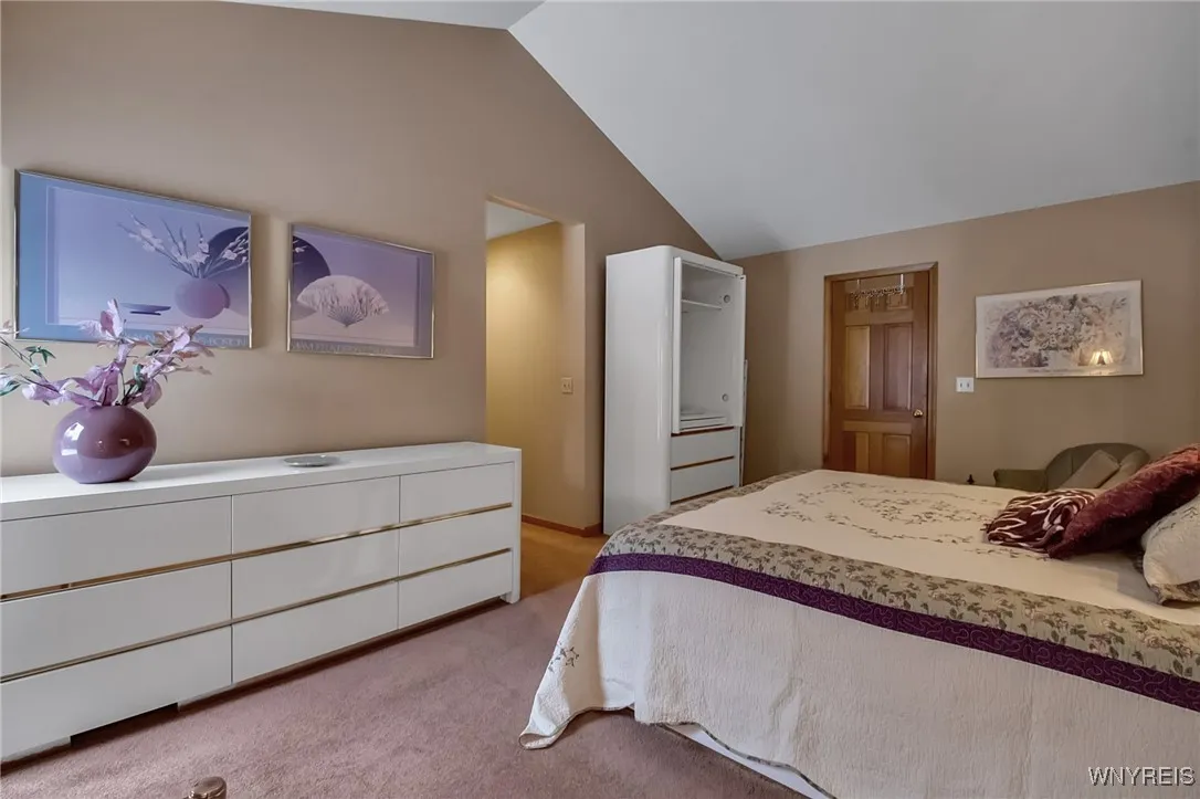 122 Hidden Ridge Common, Amherst, New York 14221, Amherst, New York 14221, 3 Bedrooms Bedrooms, 7 Rooms Rooms,2 BathroomsBathrooms,Residential,For Sale,122 Hidden Ridge Common, Amherst, New York 14221,0,B1650319