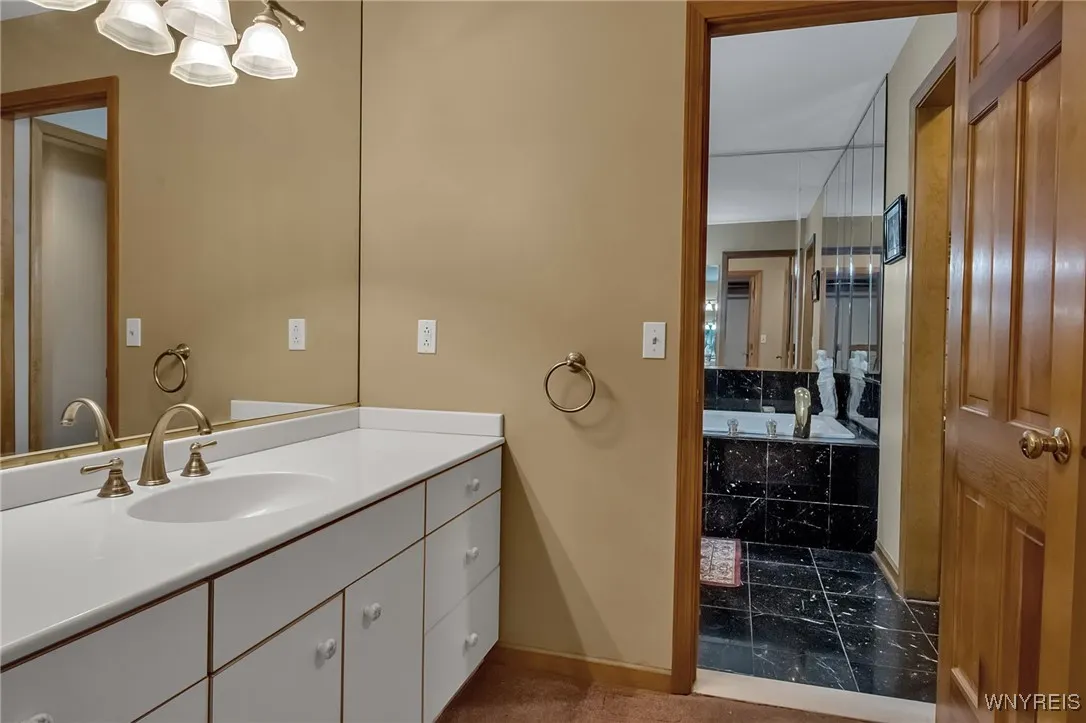 122 Hidden Ridge Common, Amherst, New York 14221, Amherst, New York 14221, 3 Bedrooms Bedrooms, 7 Rooms Rooms,2 BathroomsBathrooms,Residential,For Sale,122 Hidden Ridge Common, Amherst, New York 14221,0,B1650319