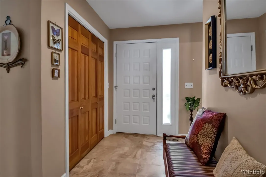 122 Hidden Ridge Common, Amherst, New York 14221, Amherst, New York 14221, 3 Bedrooms Bedrooms, 7 Rooms Rooms,2 BathroomsBathrooms,Residential,For Sale,122 Hidden Ridge Common, Amherst, New York 14221,0,B1650319