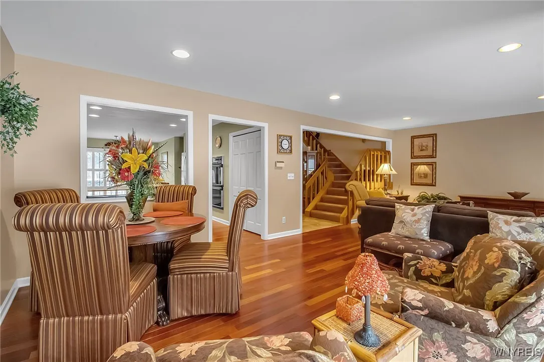 122 Hidden Ridge Common, Amherst, New York 14221, Amherst, New York 14221, 3 Bedrooms Bedrooms, 7 Rooms Rooms,2 BathroomsBathrooms,Residential,For Sale,122 Hidden Ridge Common, Amherst, New York 14221,0,B1650319