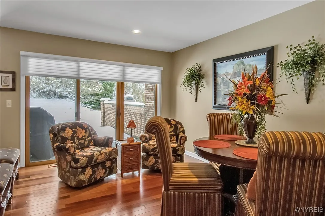 122 Hidden Ridge Common, Amherst, New York 14221, Amherst, New York 14221, 3 Bedrooms Bedrooms, 7 Rooms Rooms,2 BathroomsBathrooms,Residential,For Sale,122 Hidden Ridge Common, Amherst, New York 14221,0,B1650319