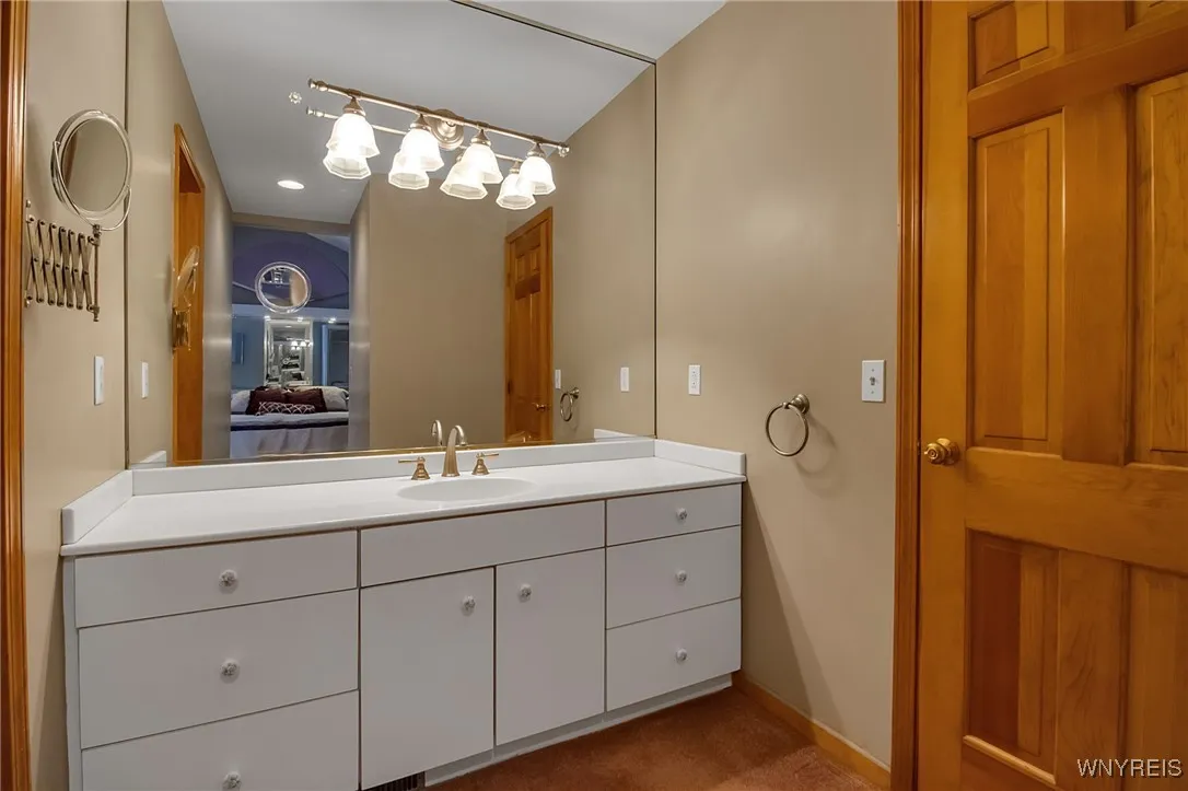 122 Hidden Ridge Common, Amherst, New York 14221, Amherst, New York 14221, 3 Bedrooms Bedrooms, 7 Rooms Rooms,2 BathroomsBathrooms,Residential,For Sale,122 Hidden Ridge Common, Amherst, New York 14221,0,B1650319