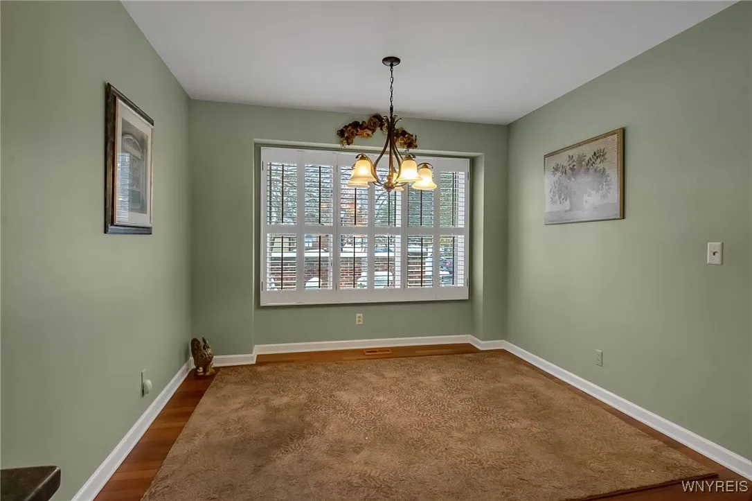 122 Hidden Ridge Common, Amherst, New York 14221, Amherst, New York 14221, 3 Bedrooms Bedrooms, 7 Rooms Rooms,2 BathroomsBathrooms,Residential,For Sale,122 Hidden Ridge Common, Amherst, New York 14221,0,B1650319