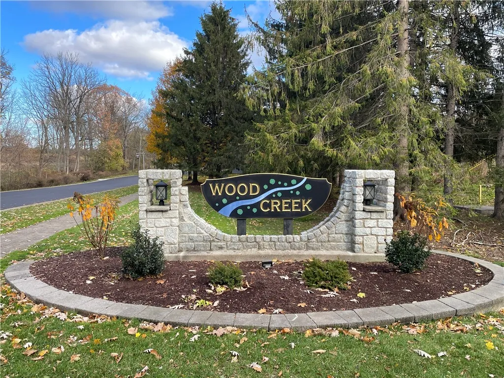 10 Creek Rdg, Pittsford, New York 14534, Pittsford, New York 14534, 2 Bedrooms Bedrooms, 5 Rooms Rooms,3 BathroomsBathrooms,Residential,For Sale,10 Creek Rdg, Pittsford, New York 14534,0,R1650415