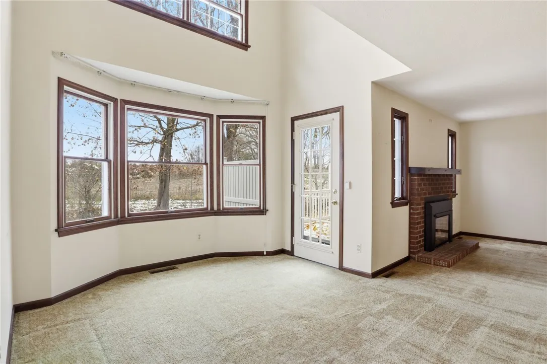 10 Creek Rdg, Pittsford, New York 14534, Pittsford, New York 14534, 2 Bedrooms Bedrooms, 5 Rooms Rooms,3 BathroomsBathrooms,Residential,For Sale,10 Creek Rdg, Pittsford, New York 14534,0,R1650415