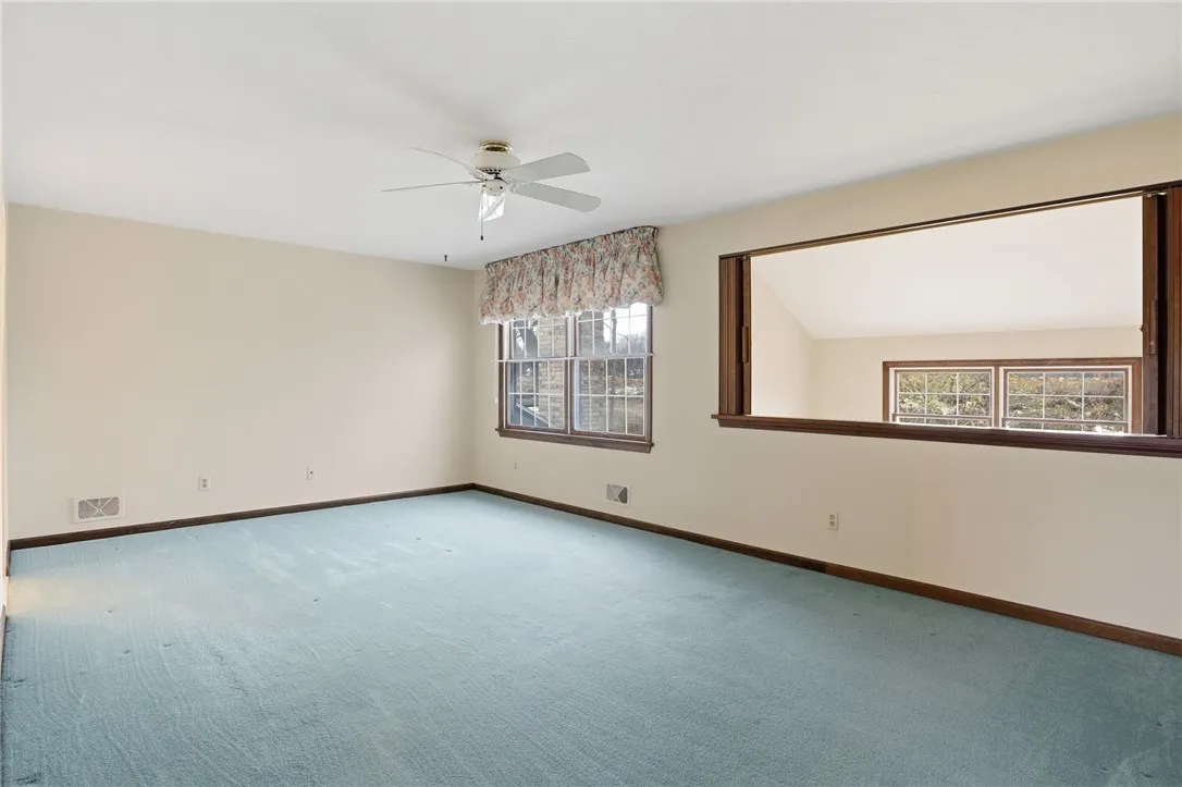 10 Creek Rdg, Pittsford, New York 14534, Pittsford, New York 14534, 2 Bedrooms Bedrooms, 5 Rooms Rooms,3 BathroomsBathrooms,Residential,For Sale,10 Creek Rdg, Pittsford, New York 14534,0,R1650415