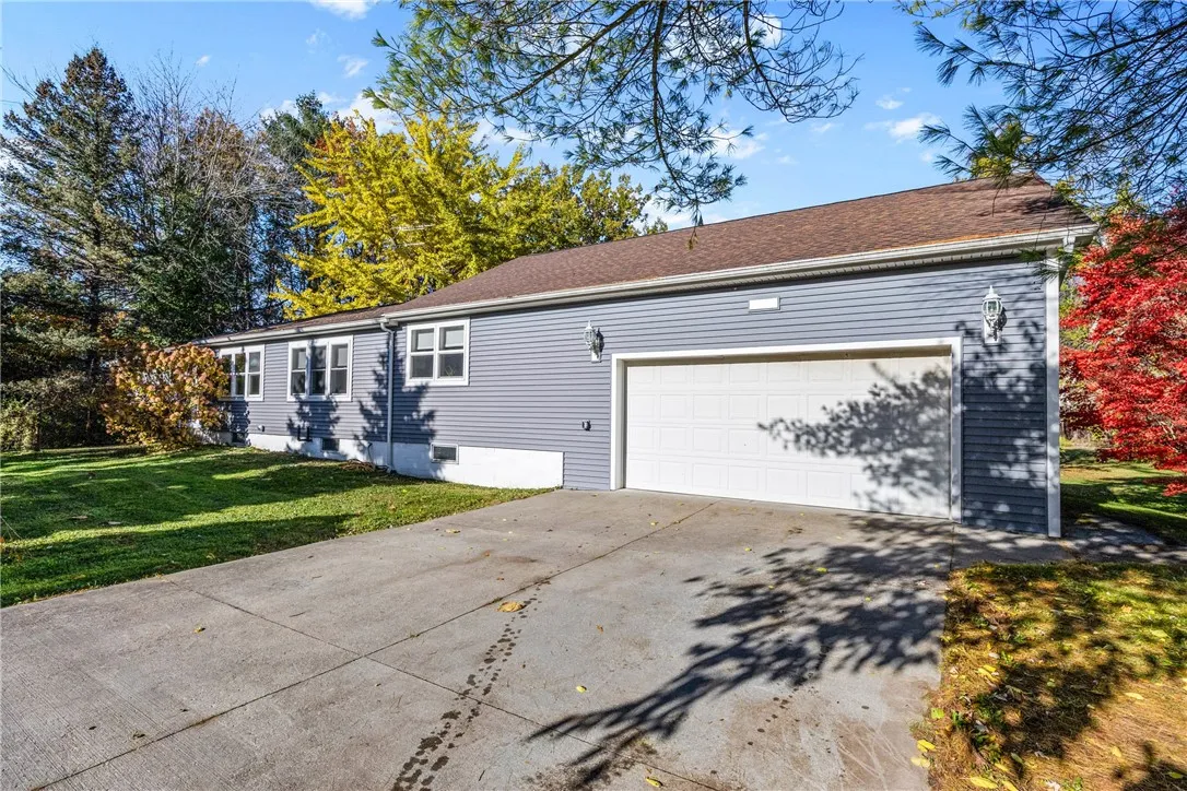 7437 Quarry Road, Sodus, New York 14551, Sodus, New York 14551, 2 Bedrooms Bedrooms, 12 Rooms Rooms,2 BathroomsBathrooms,Residential,For Sale,7437 Quarry Road, Sodus, New York 14551,0,R1650522