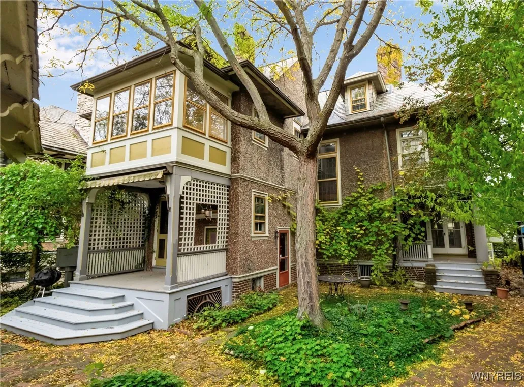 189 Bidwell Parkway, Buffalo, New York 14222, Buffalo, New York 14222, 4 Bedrooms Bedrooms, 10 Rooms Rooms,3 BathroomsBathrooms,Residential,For Sale,189 Bidwell Parkway, Buffalo, New York 14222,0,B1650723