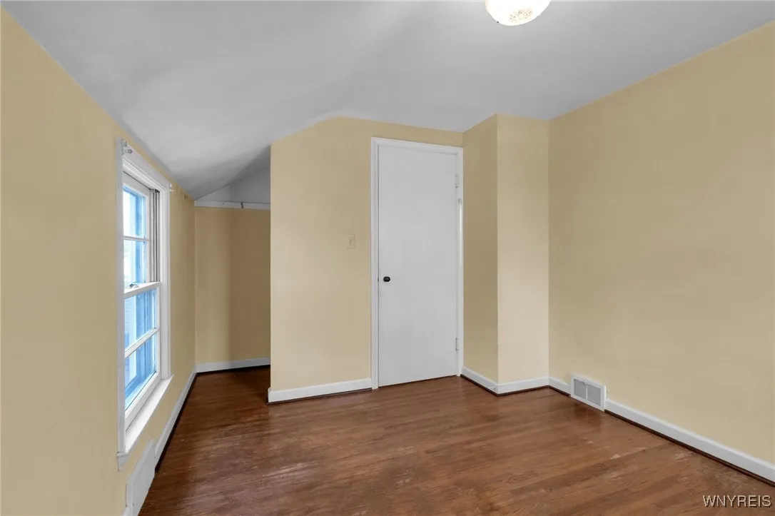 121 Willow Breeze Road, Tonawanda, New York 14223, Tonawanda, New York 14223, 3 Bedrooms Bedrooms, 6 Rooms Rooms,1 BathroomBathrooms,Residential,For Sale,121 Willow Breeze Road, Tonawanda, New York 14223,0,B1650130