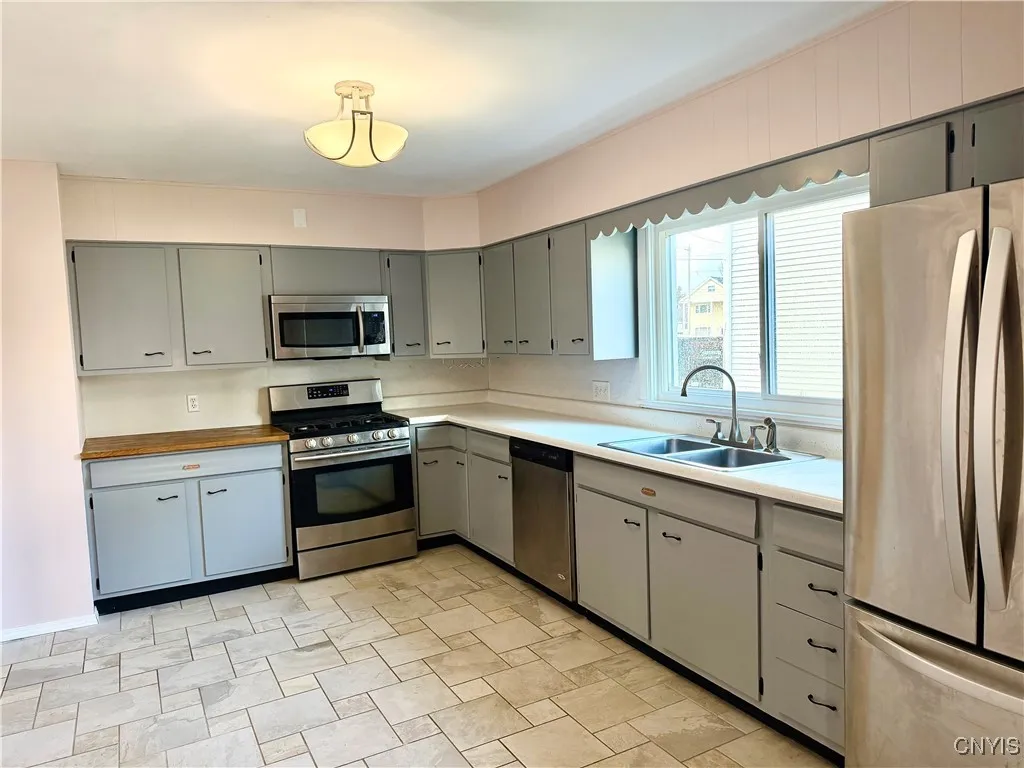 1505 Brookside Avenue, Utica, New York 13501, Utica, New York 13501, 3 Bedrooms Bedrooms, 8 Rooms Rooms,1 BathroomBathrooms,Residential,For Sale,1505 Brookside Avenue, Utica, New York 13501,0,S1650854