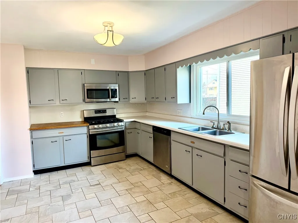 1505 Brookside Avenue, Utica, New York 13501, Utica, New York 13501, 3 Bedrooms Bedrooms, 8 Rooms Rooms,1 BathroomBathrooms,Residential,For Sale,1505 Brookside Avenue, Utica, New York 13501,0,S1650854