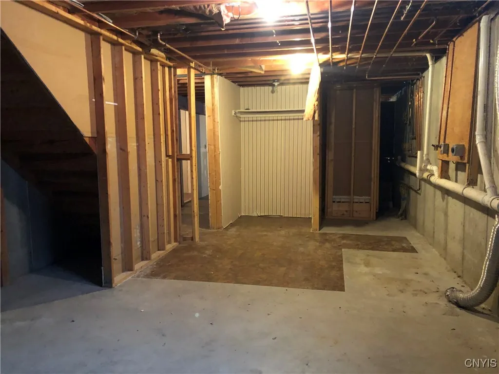 9630 Nys Rt 365, Trenton, New York 13354, Trenton, New York 13354, 3 Bedrooms Bedrooms, 8 Rooms Rooms,2 BathroomsBathrooms,Residential,For Sale,9630 Nys Rt 365, Trenton, New York 13354,0,S1650803