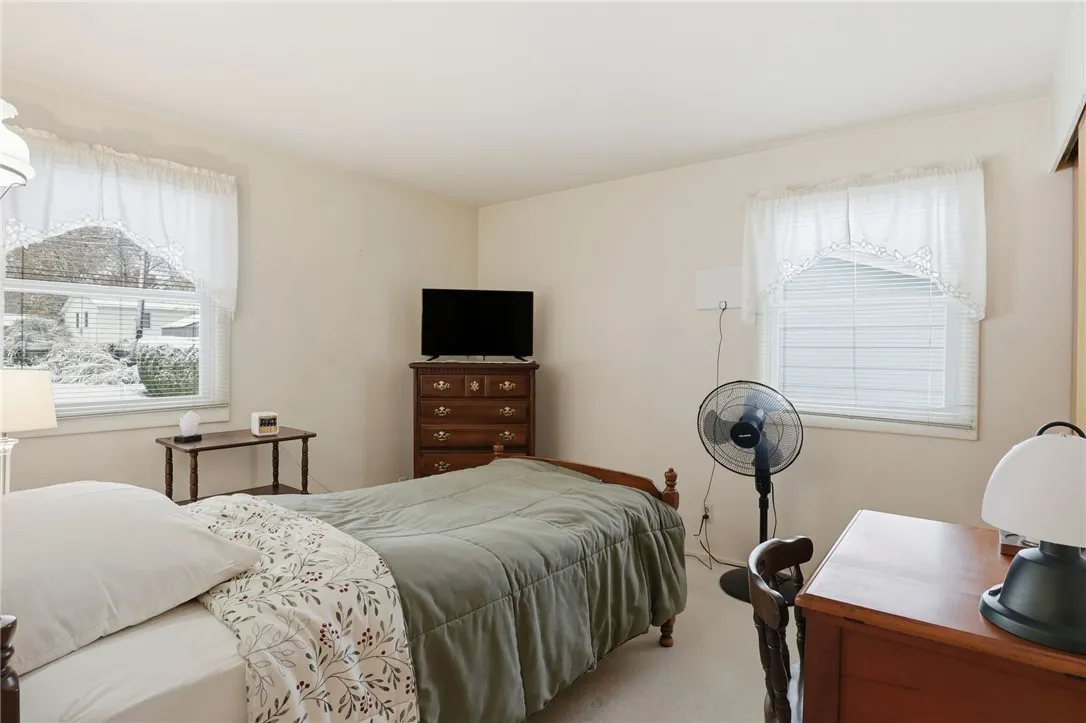 25 Yarkerdale Drive, Greece, New York 14615, Greece, New York 14615, 3 Bedrooms Bedrooms, 7 Rooms Rooms,2 BathroomsBathrooms,Residential,For Sale,25 Yarkerdale Drive, Greece, New York 14615,0,R1650847