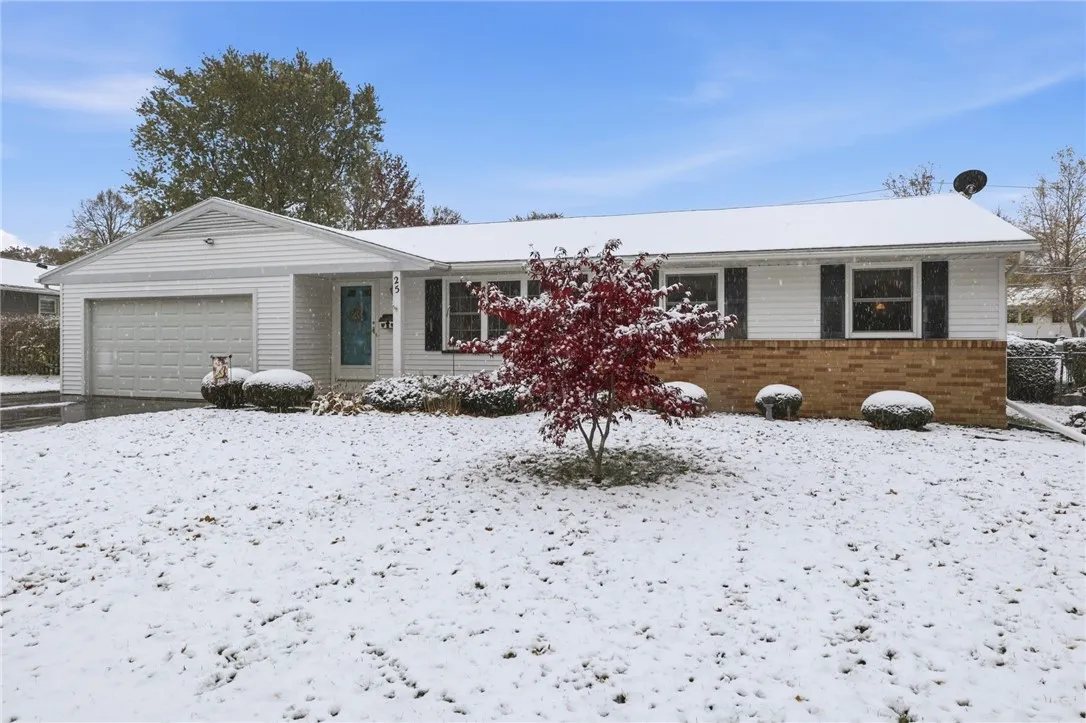 25 Yarkerdale Drive, Greece, New York 14615, Greece, New York 14615, 3 Bedrooms Bedrooms, 7 Rooms Rooms,2 BathroomsBathrooms,Residential,For Sale,25 Yarkerdale Drive, Greece, New York 14615,0,R1650847