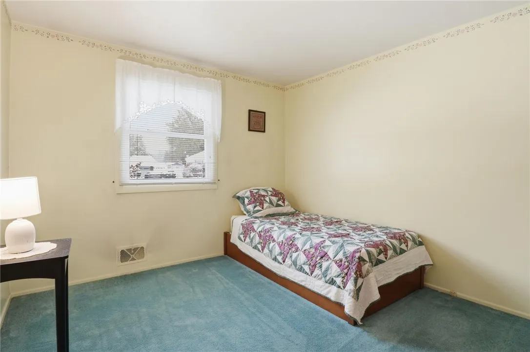 25 Yarkerdale Drive, Greece, New York 14615, Greece, New York 14615, 3 Bedrooms Bedrooms, 7 Rooms Rooms,2 BathroomsBathrooms,Residential,For Sale,25 Yarkerdale Drive, Greece, New York 14615,0,R1650847