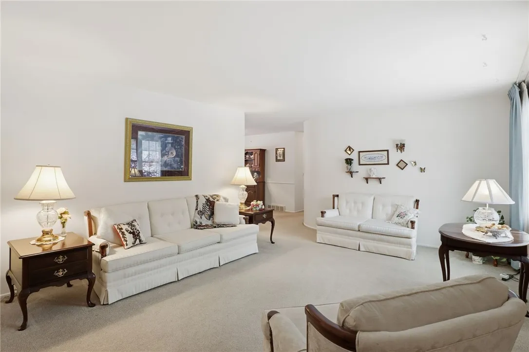 25 Yarkerdale Drive, Greece, New York 14615, Greece, New York 14615, 3 Bedrooms Bedrooms, 7 Rooms Rooms,2 BathroomsBathrooms,Residential,For Sale,25 Yarkerdale Drive, Greece, New York 14615,0,R1650847