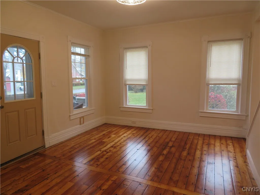 46 Pearl Street, New Hartford, New York 13413, New Hartford, New York 13413, 3 Bedrooms Bedrooms, 6 Rooms Rooms,1 BathroomBathrooms,Residential Lease,For Rent,46 Pearl Street, New Hartford, New York 13413,0,S1650770